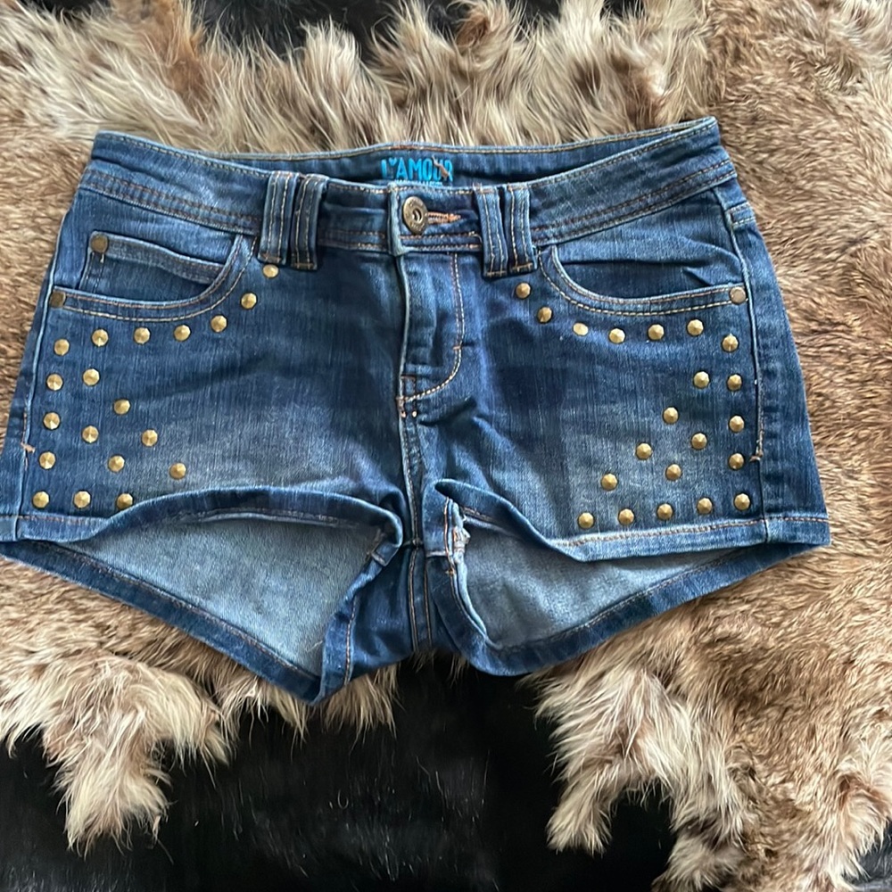 L’Amour Jeans Shorts Size 5 with brushed gold-colored studs